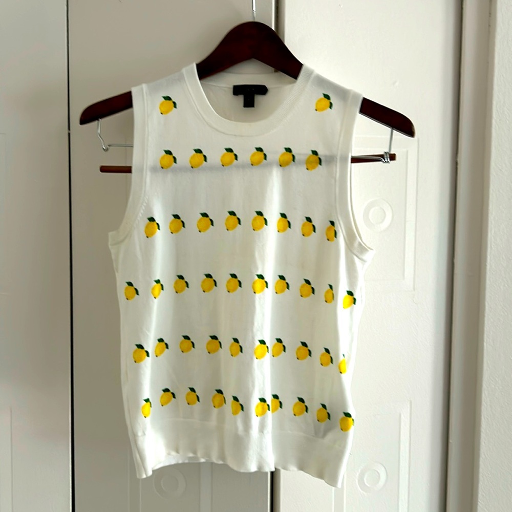 J.Crew small women’s sweater vest crew-neck lemon motif